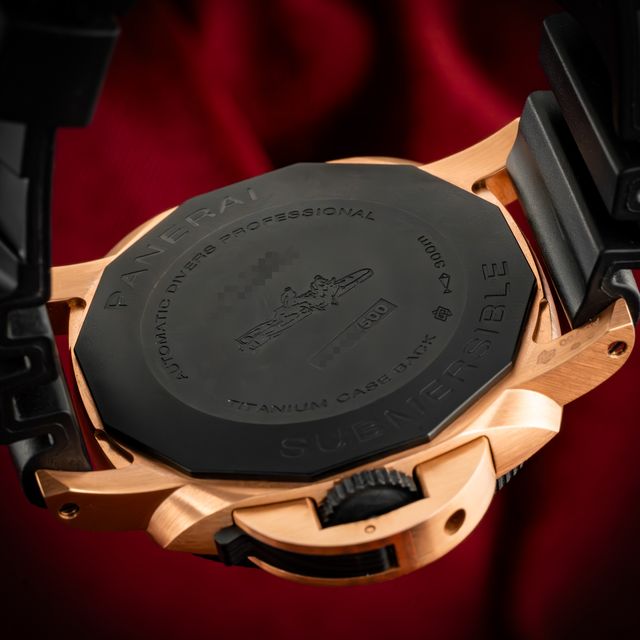 Panerai Submersible QuarantaQuattro PAM01070 Image 7